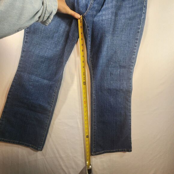 Levis 515 Women’s Jeans Size 16 Short Boot Cut Med Wash Denim Cotton Blend - Picture 16 of 16